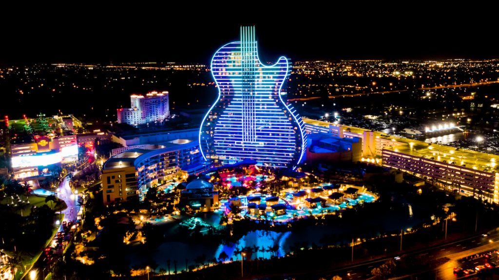 Giant guitar shaped hotel the mirage neon lights vegas hard rock cafe