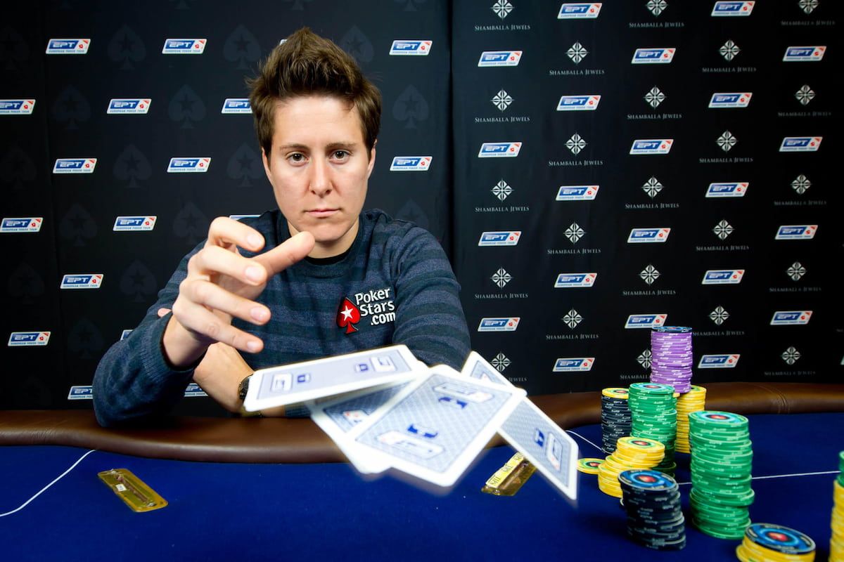 Poker player Vanessa Selbst at the table.