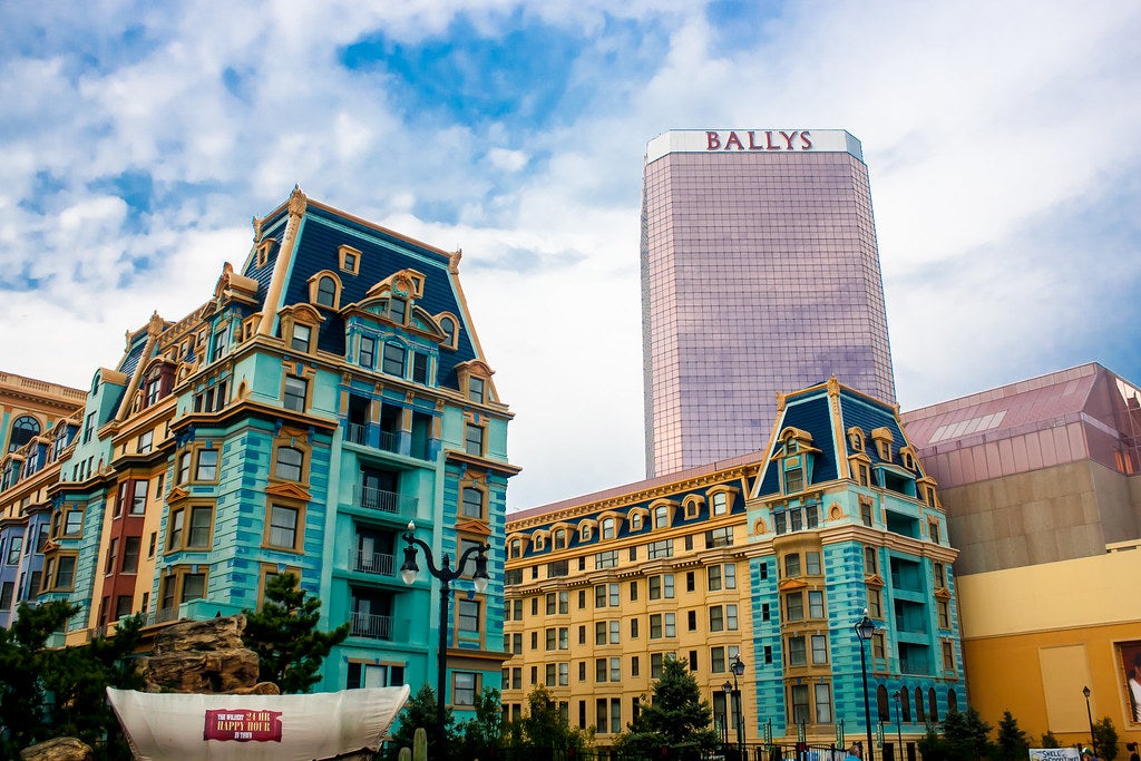 Rhode Island Approves Bally’s for Mobile Betting License