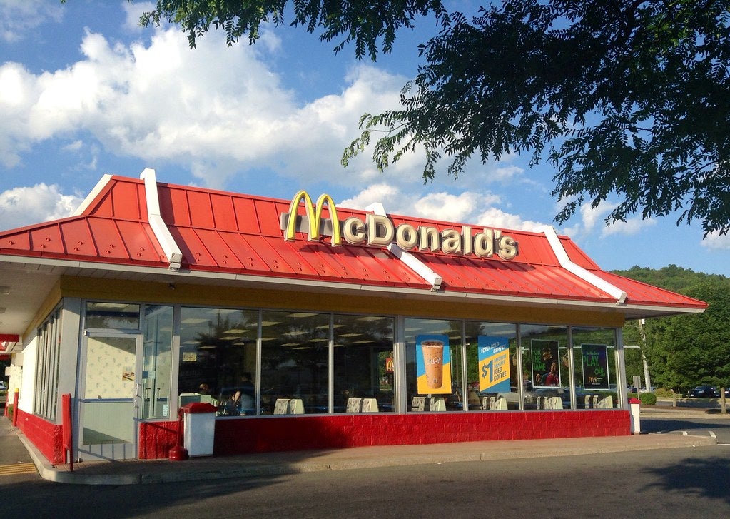 McDonald’s Value Push Boosts Sales but Sparks Franchisee Backlash Over Pricing Control