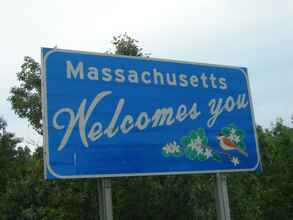 New Mass. Bill Would Legalize Online Casinos, Ban Sweepstakes