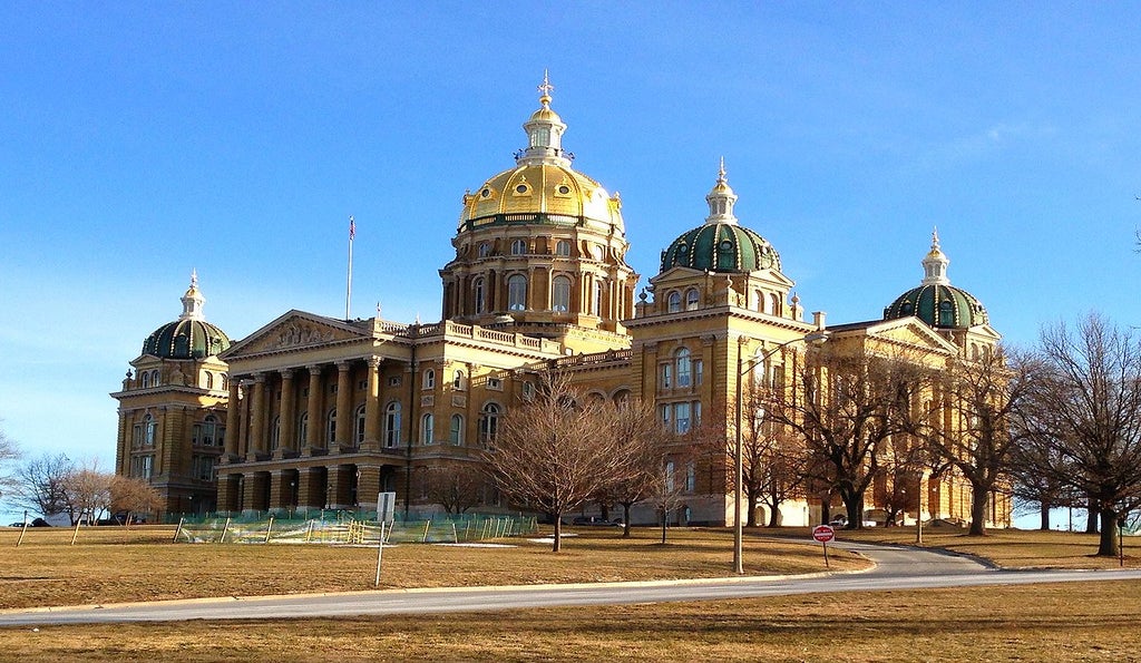 Iowa Casino Smoking Ban Bill Progress House Commerce Subcommittee