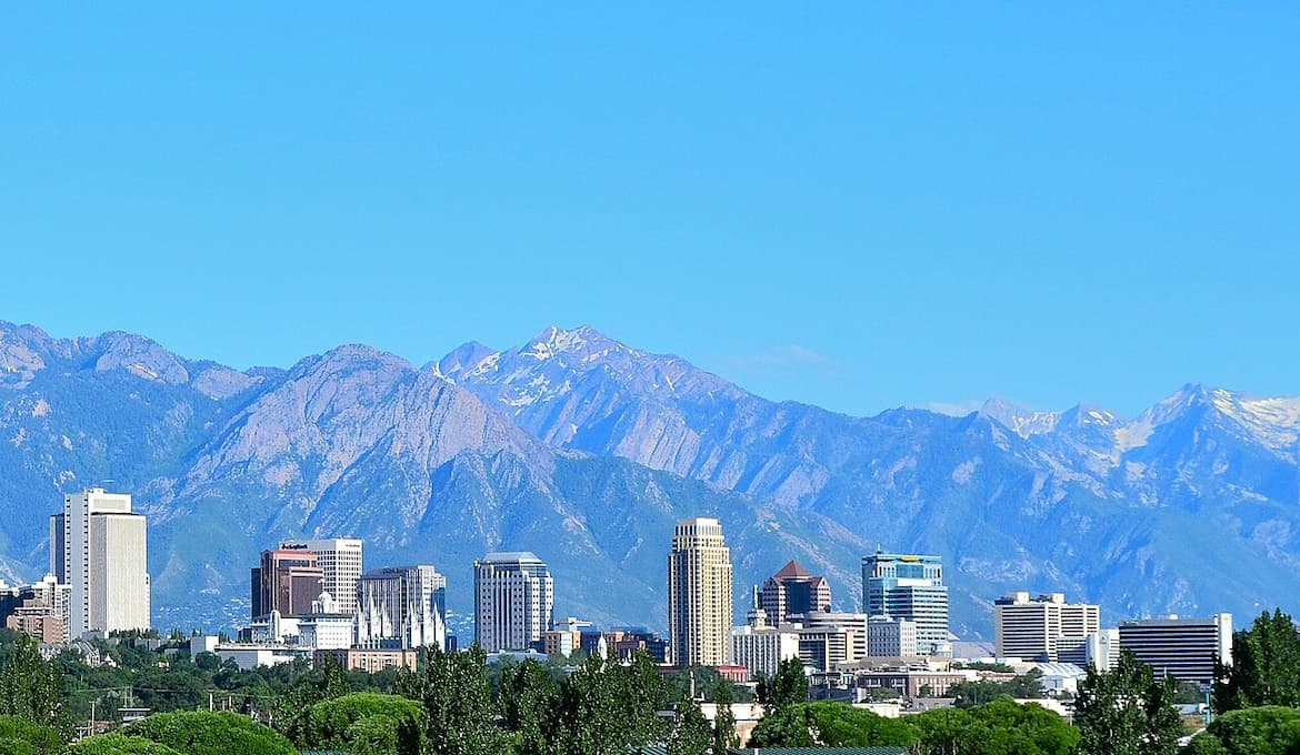 Photo by Garrett from Salt Lake City, CC BY 2.0, via Wikimedia Commons