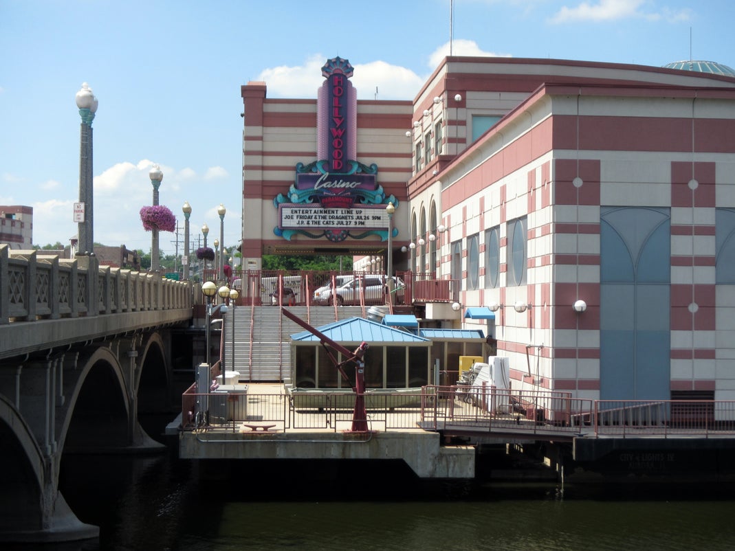 New Hollywood Aurora to Open in July New Hollywood Aurora to Open in July