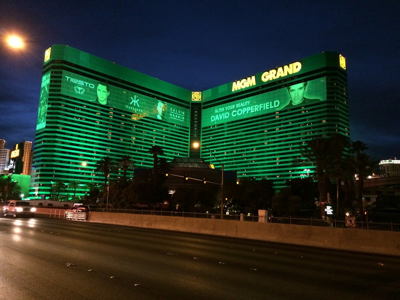 People Bids $18 Billion for MGM Resorts