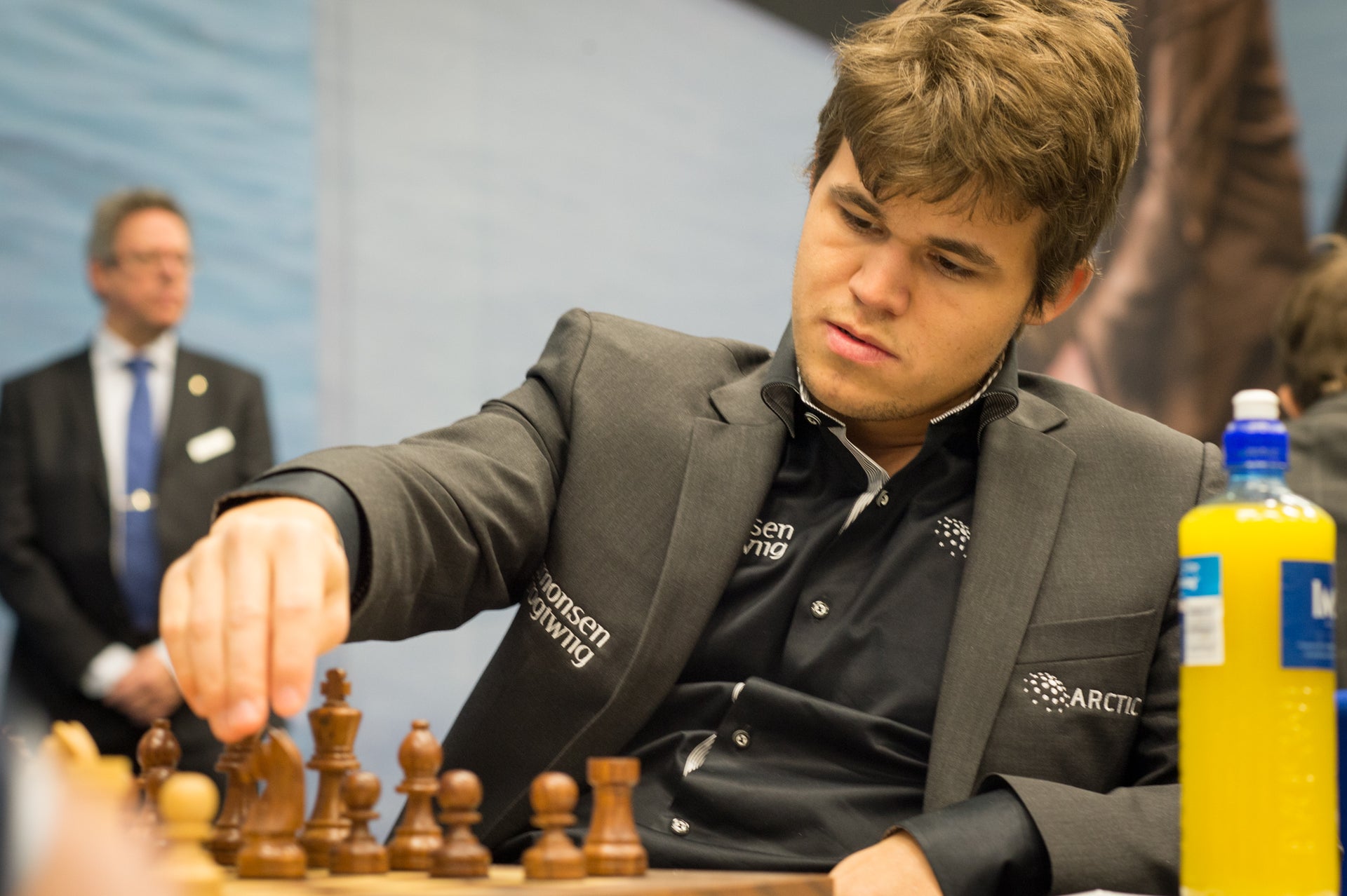 Team Liquid Signs 5-Time Chess World Champion Magnus Carlsen