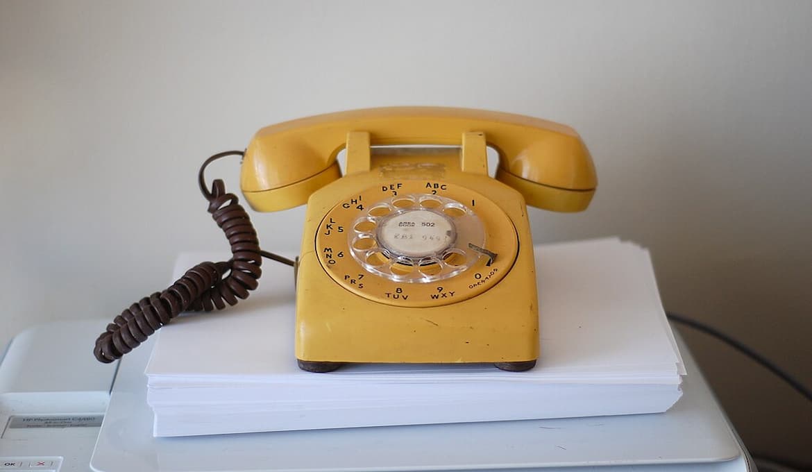 What to Know About the Future of the 1-800-GAMBLER Hotline Photo by Billy Brown, CC BY 2.0, via Wikimedia Commons